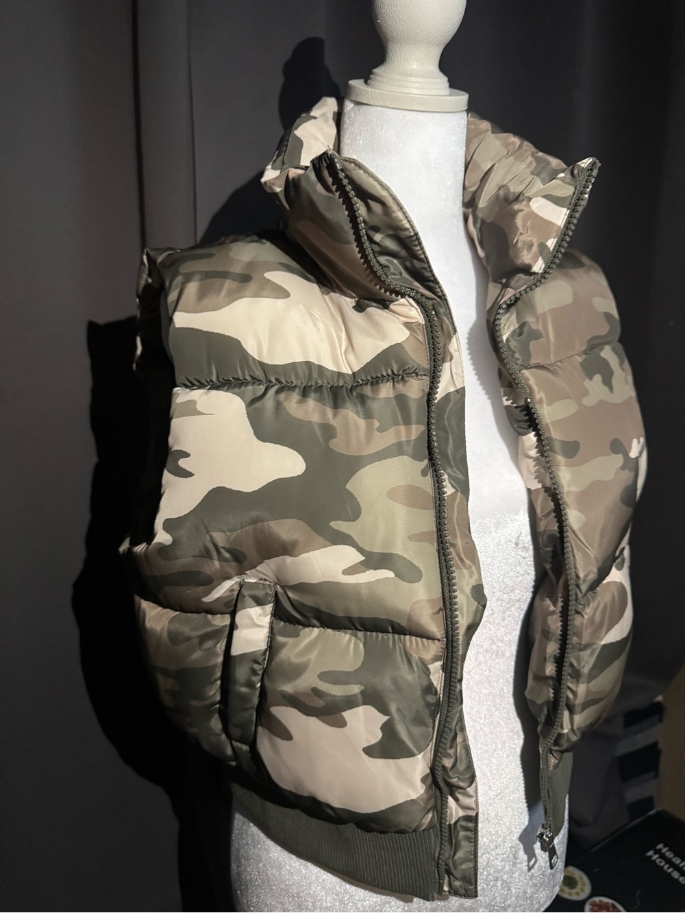 Forever 21 Men's Camouflage Puffer Vest - Green/Beige